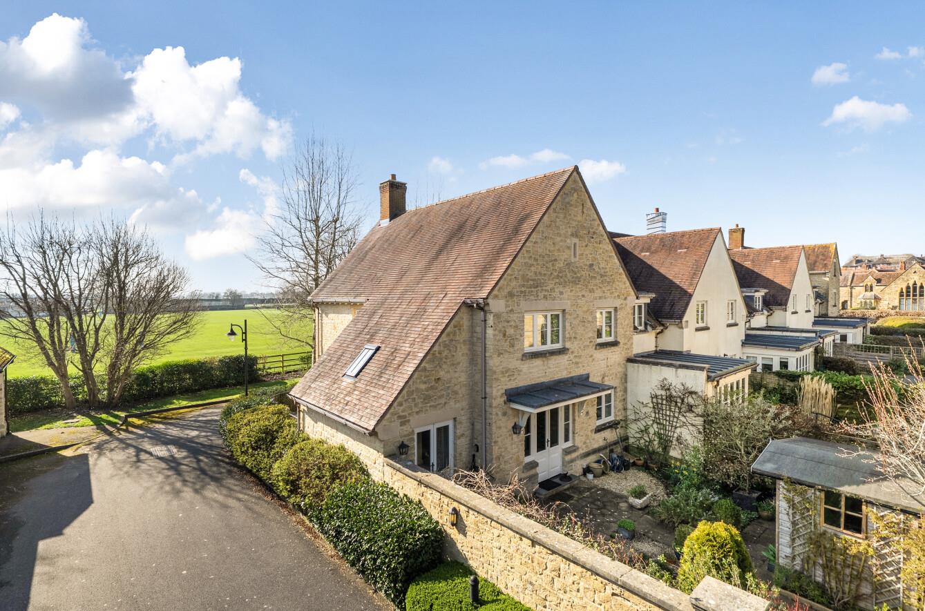 Abbeymead Court, Sherborne, DT9