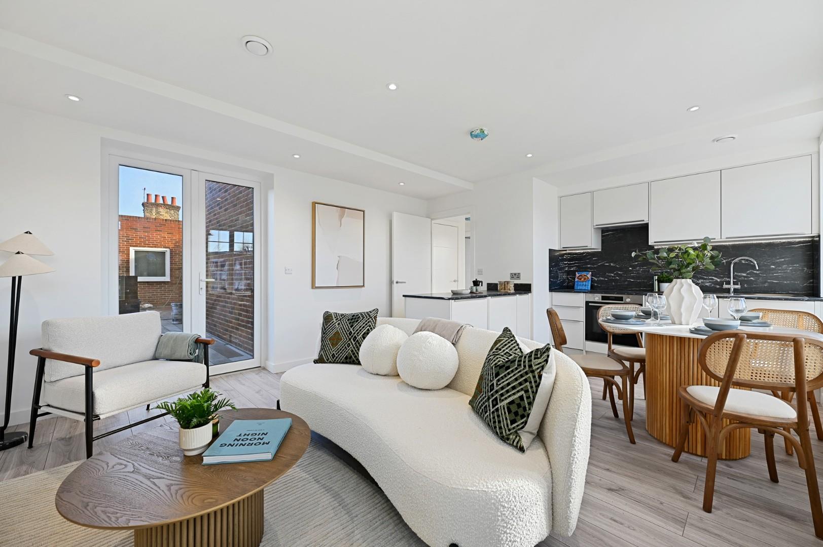 Northfield Avenue, Ealing, W13