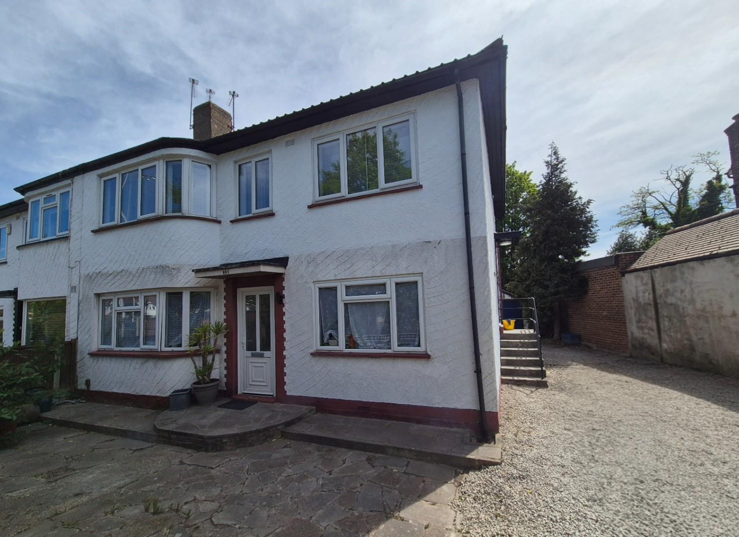 Great West Road, Isleworth, TW7