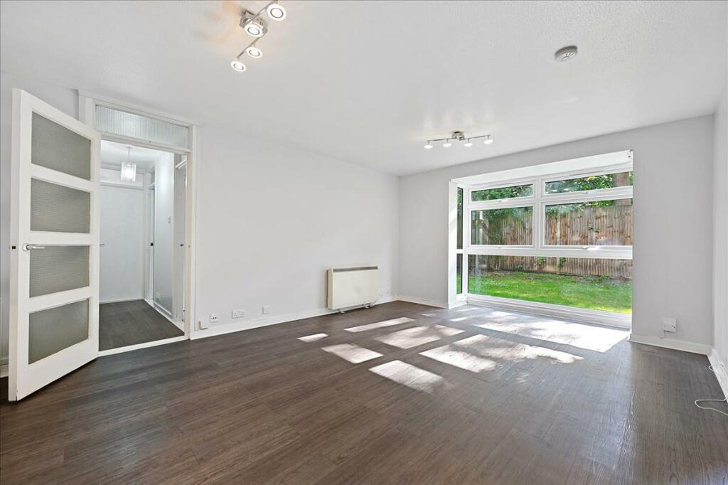 Harriers Close, Ealing, W5