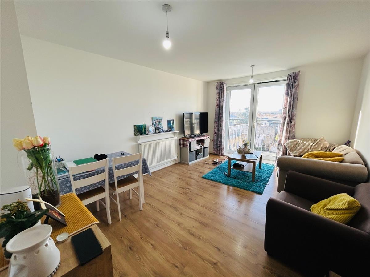Waxlow Way, Northolt, UB5