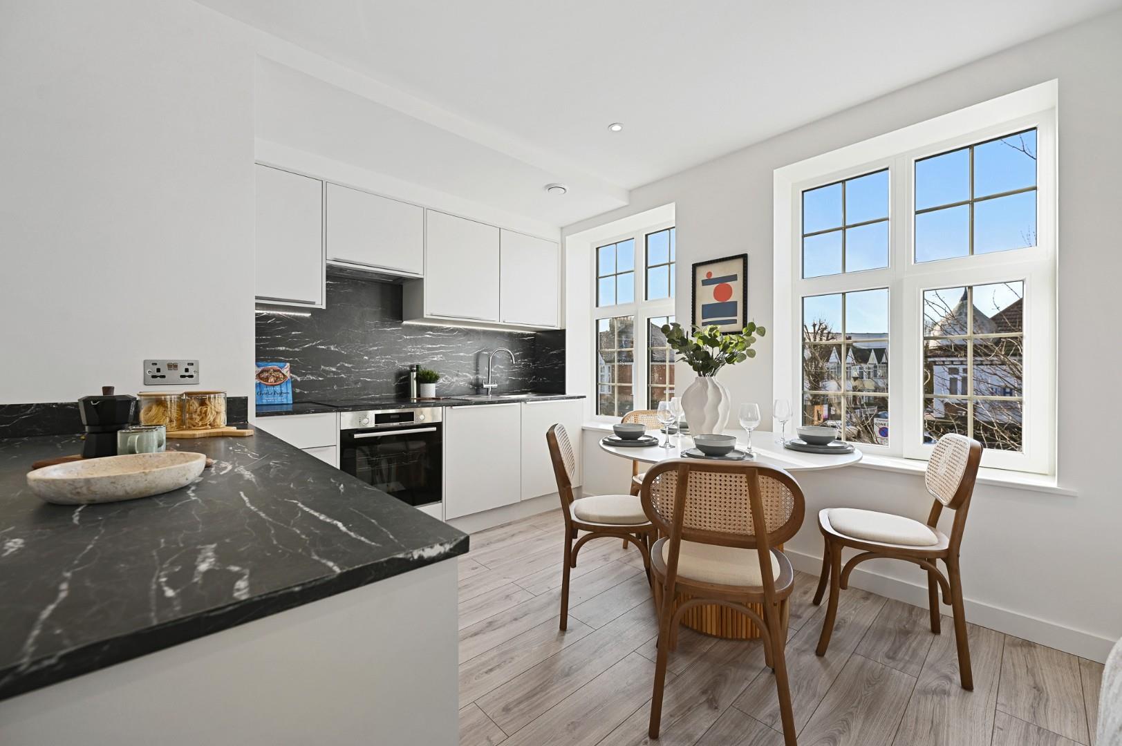 Northfield Avenue, Ealing, W13