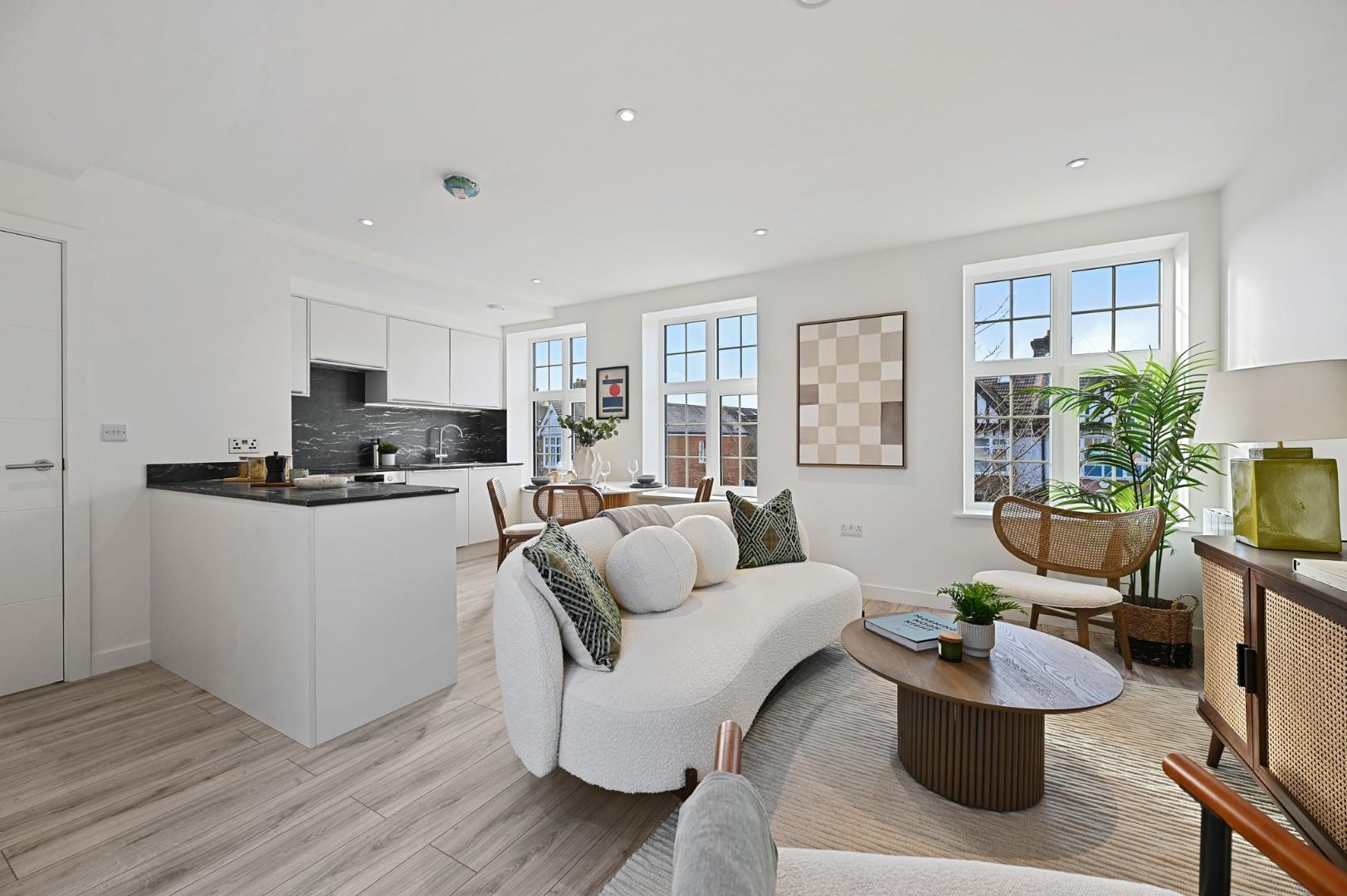 Northfield Avenue, Ealing, W13