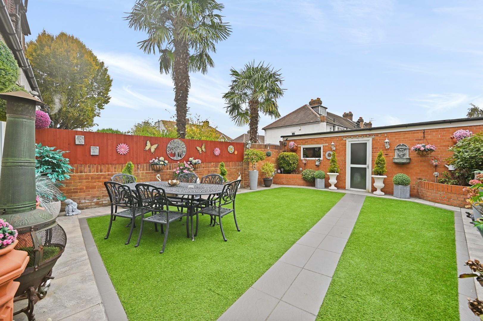 Eastfields Road, Acton, W3