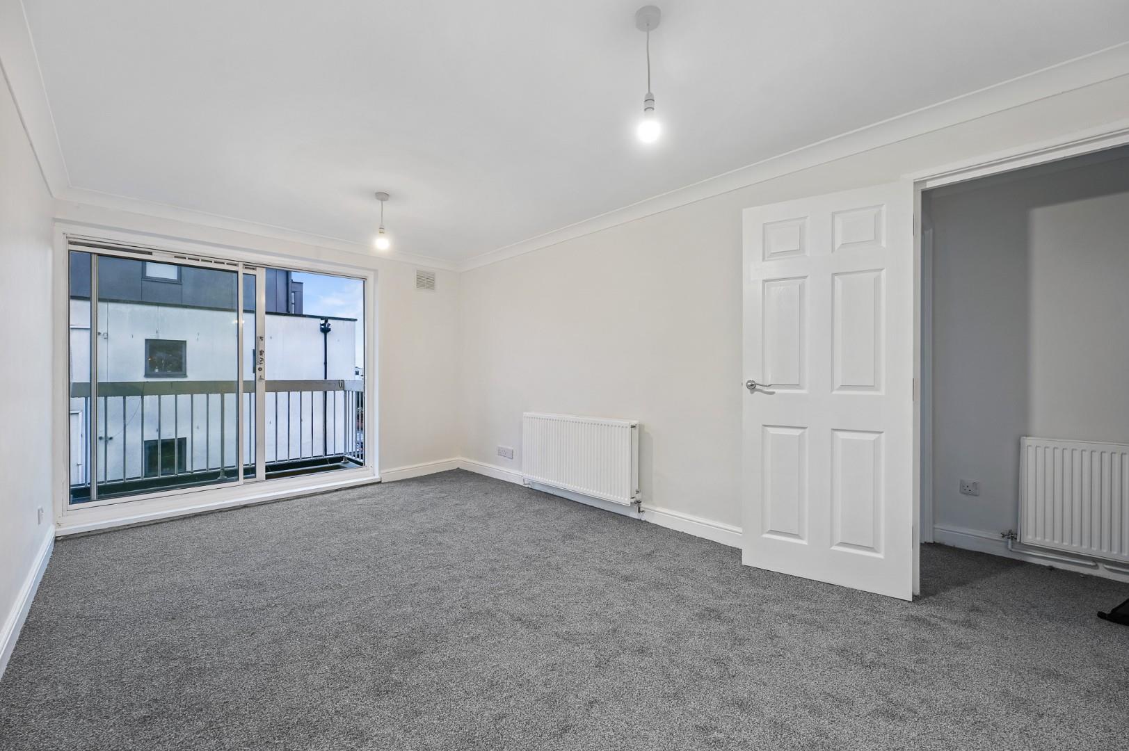 Gunnersbury Lane, Acton, W3