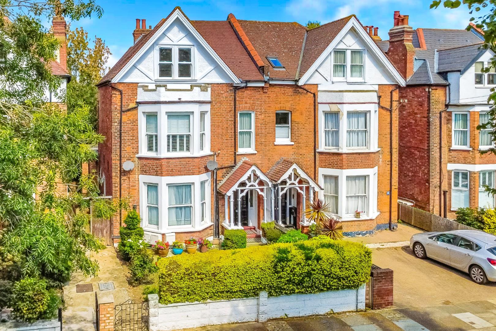 Buxton Gardens, Acton, W3