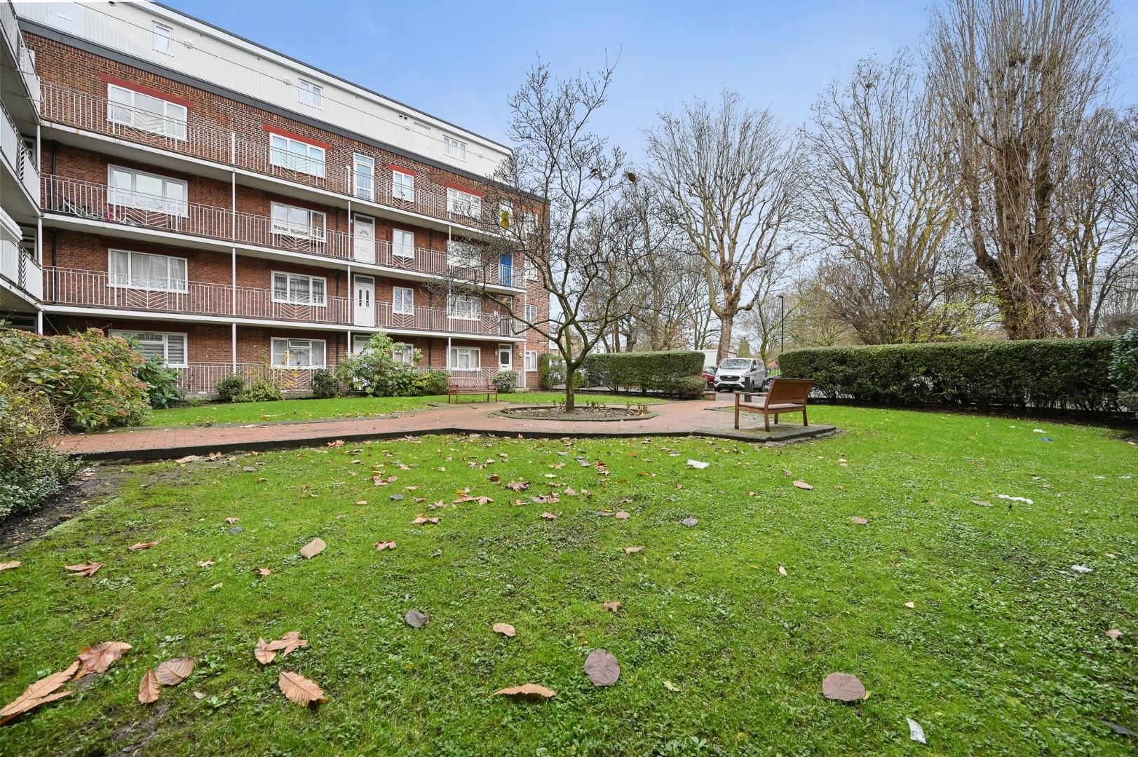 Rosemont Road, Acton, W3