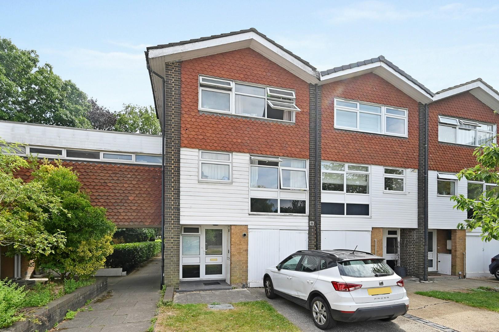 The Knoll, Ealing, W13