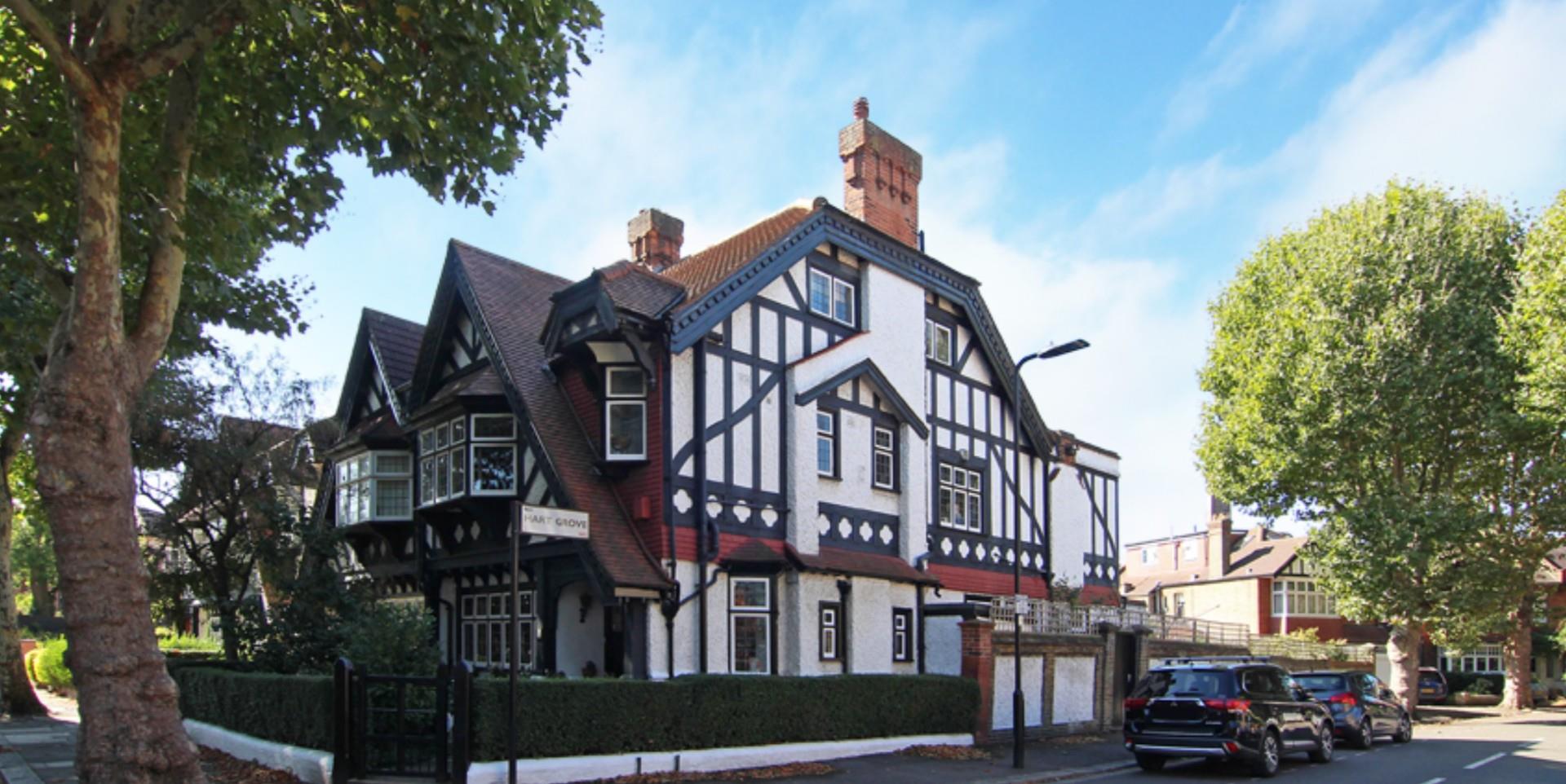 West Lodge Avenue, Acton, W3
