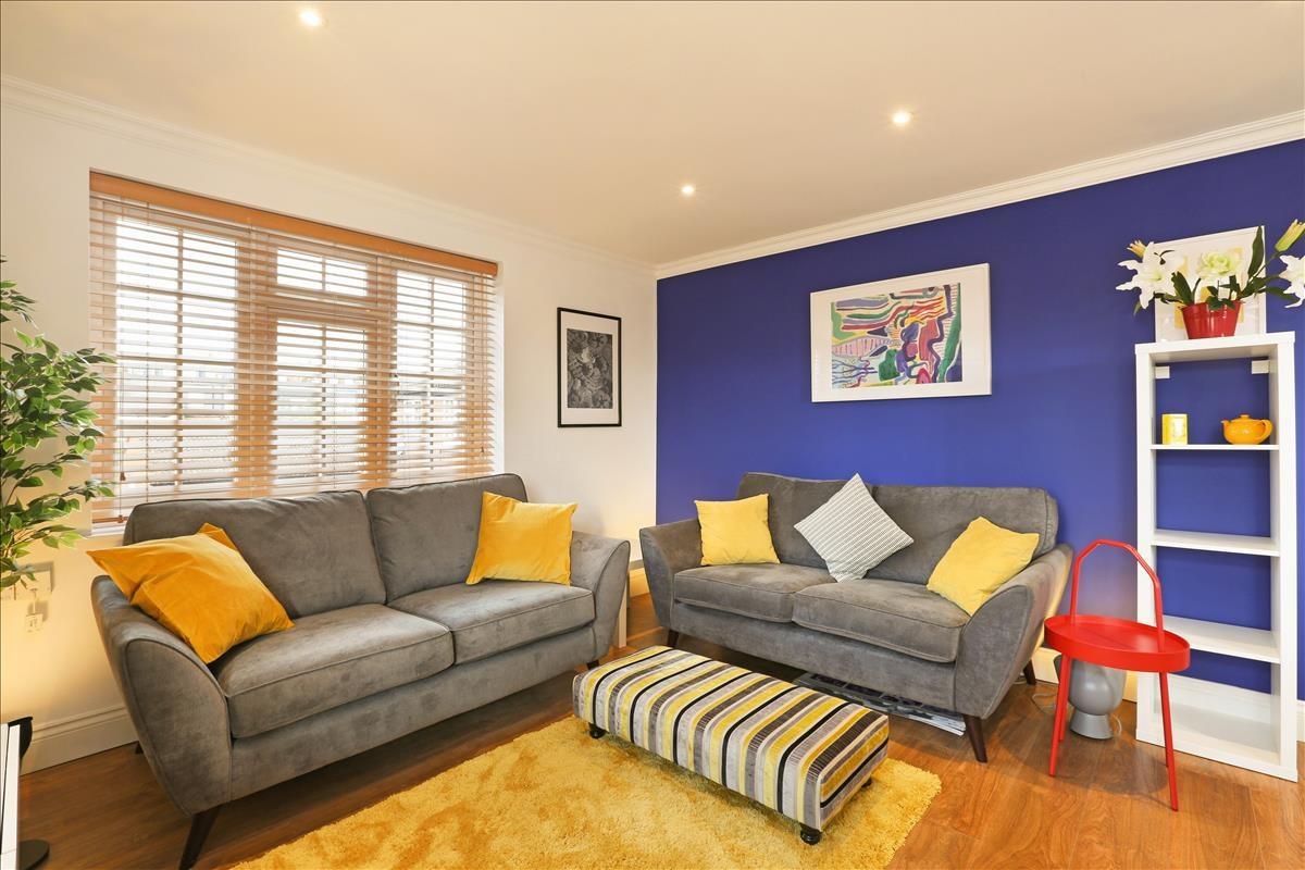 Cromwell Close, Acton, W3