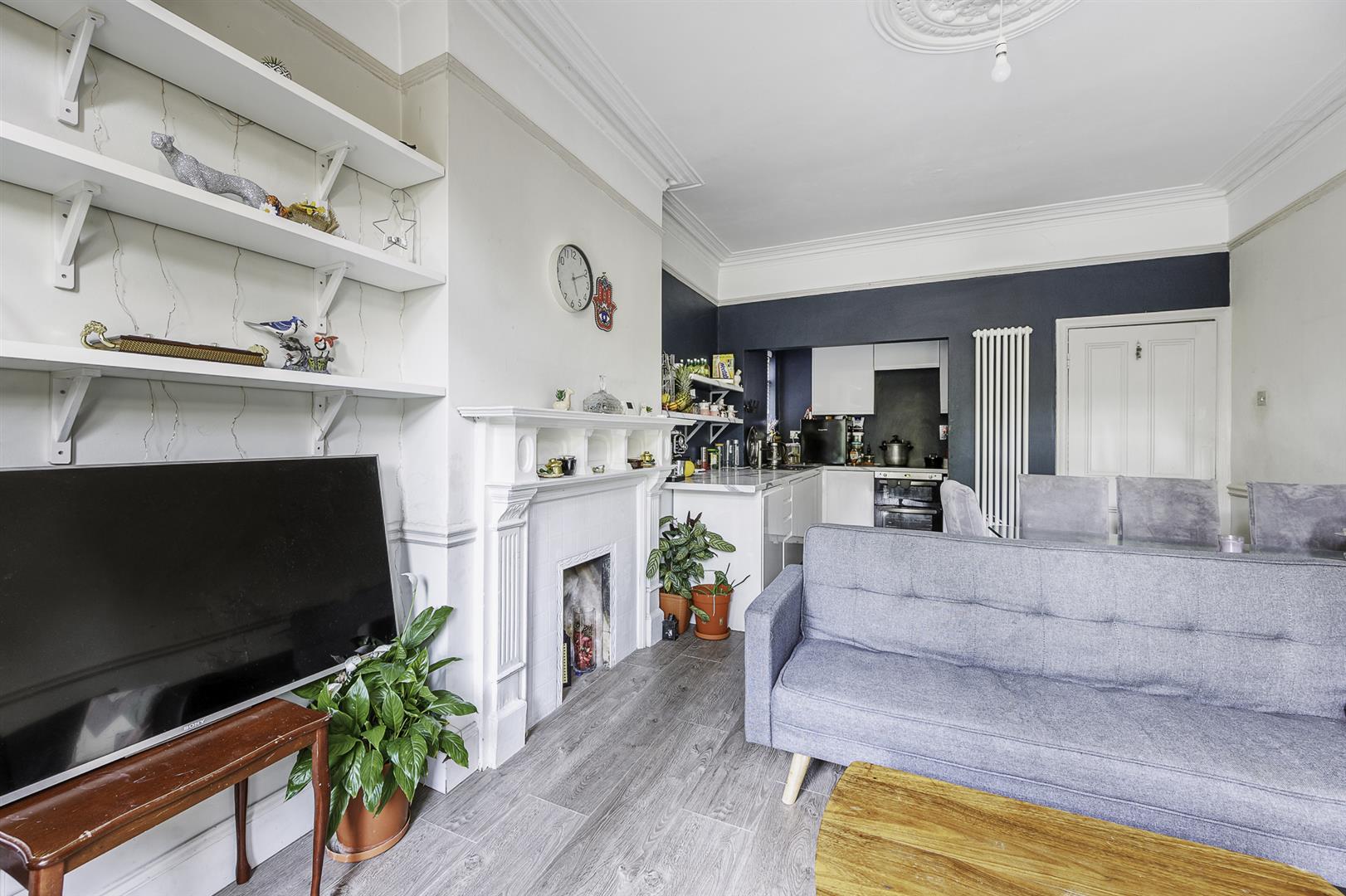 Whitehall Gardens, Acton, W3