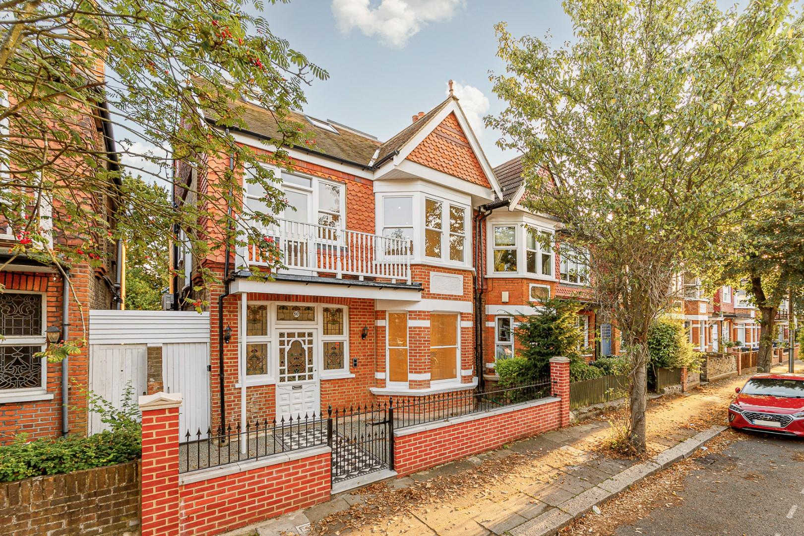 King Edwards Gardens, Acton, W3