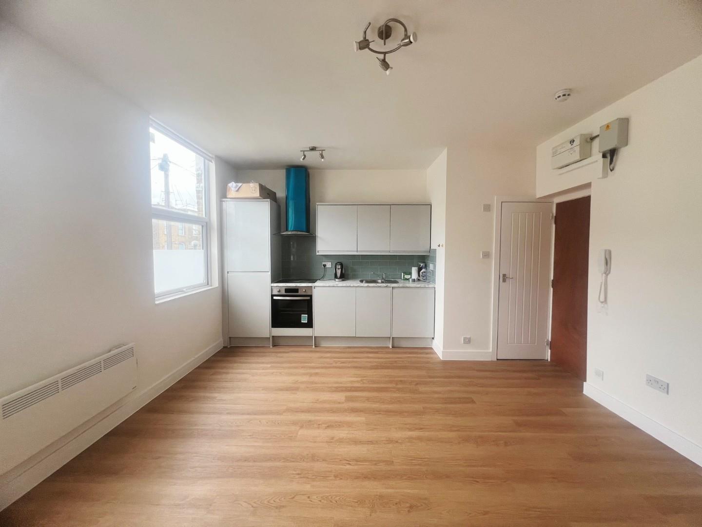 Essex Road, Acton, W3