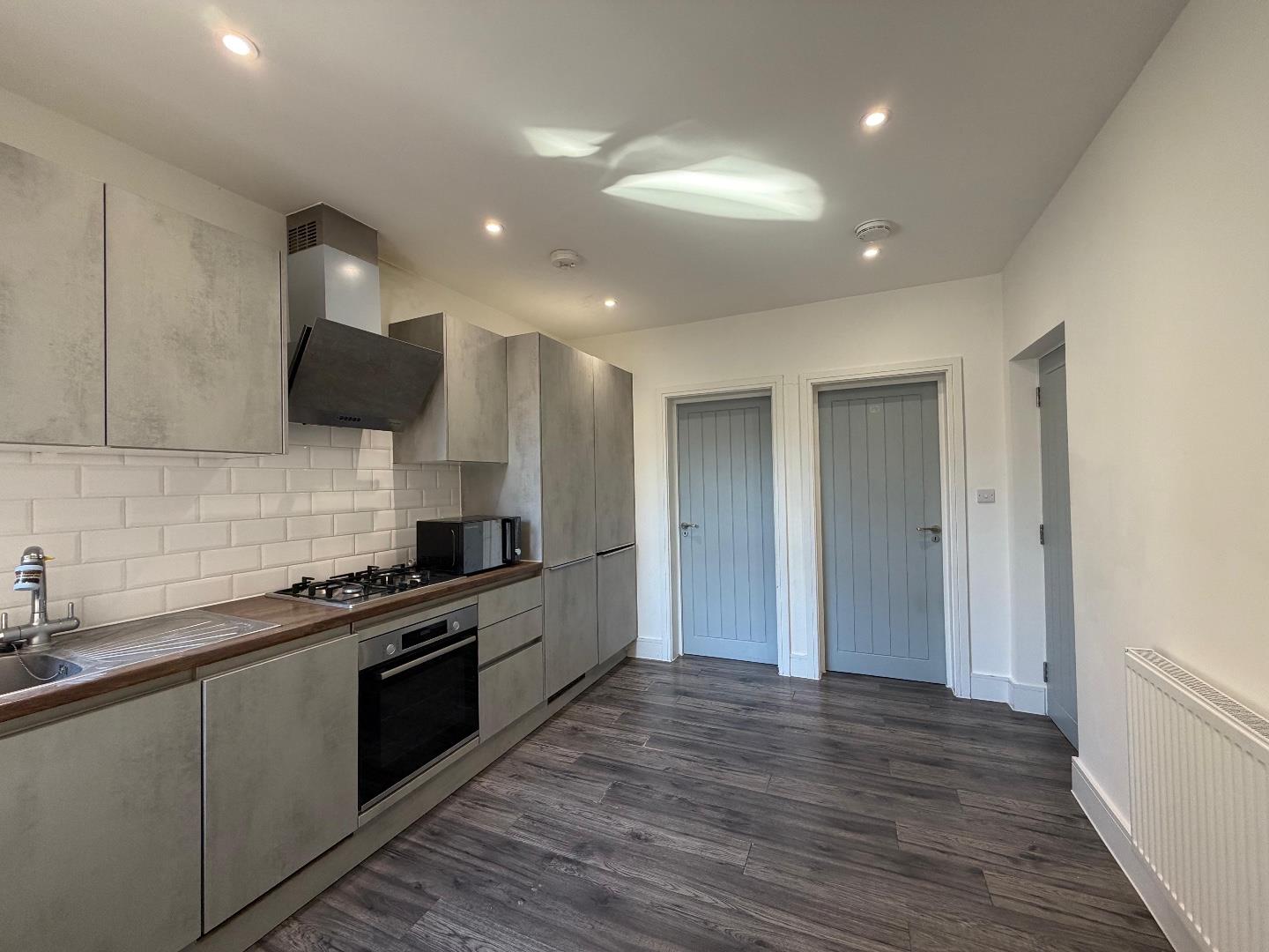 Hereford Road, Acton, W3