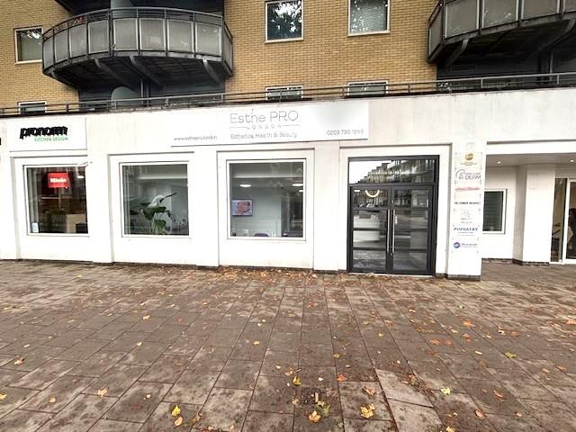 Chiswick High Road, Chiswick, W4