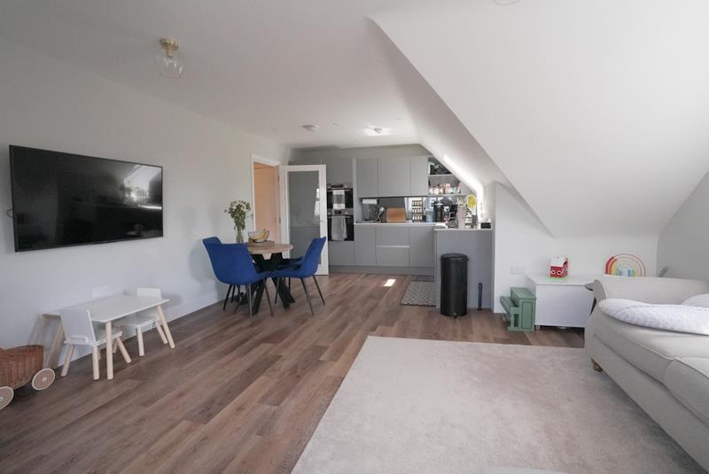 Meadow Court, Iver, SL0