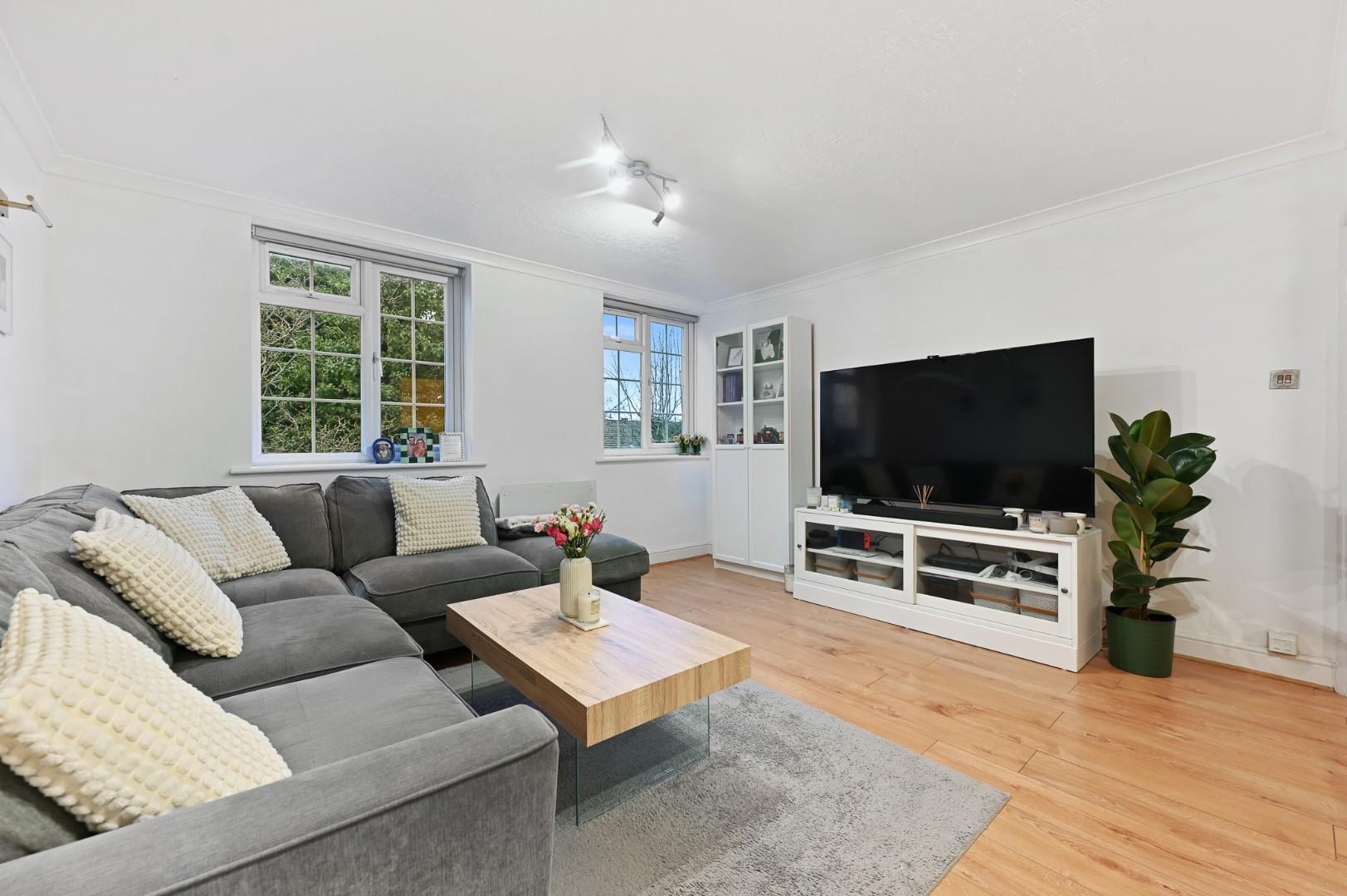 Barbican Road, Greenford, UB6