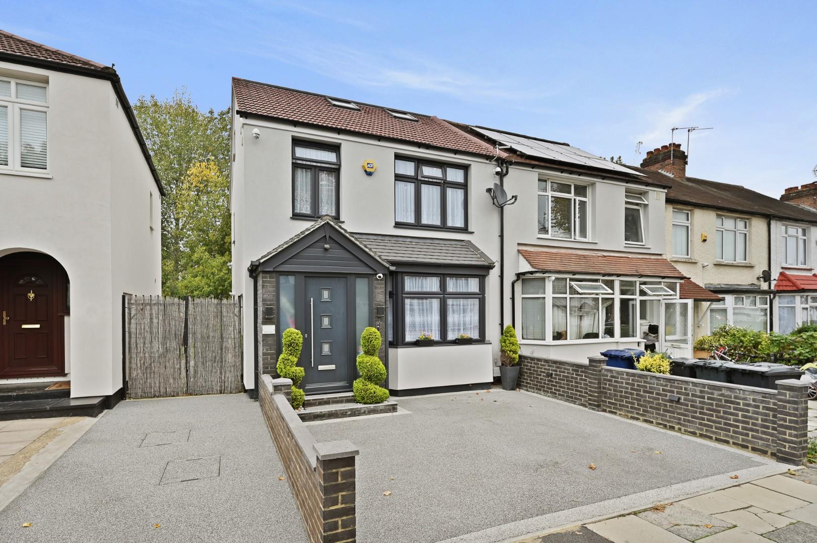Queens Avenue, Greenford, UB6