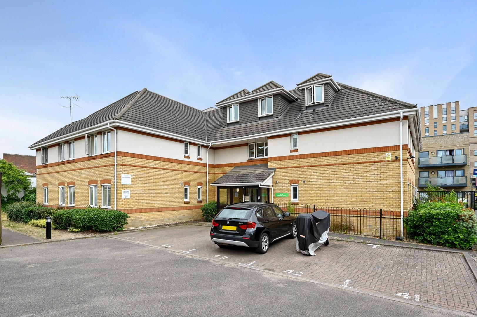 Dominion Close, Hounslow, TW3