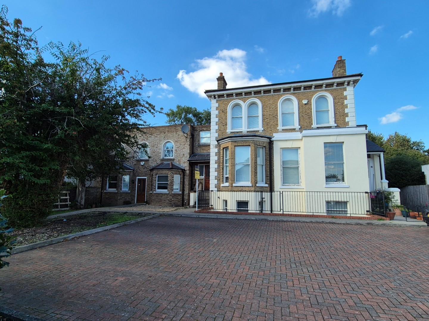 Woodlands Road, Isleworth, TW7