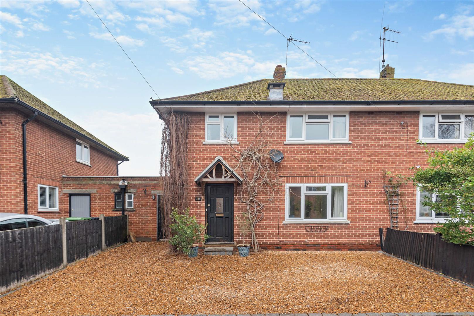 Elm Drive, Chobham