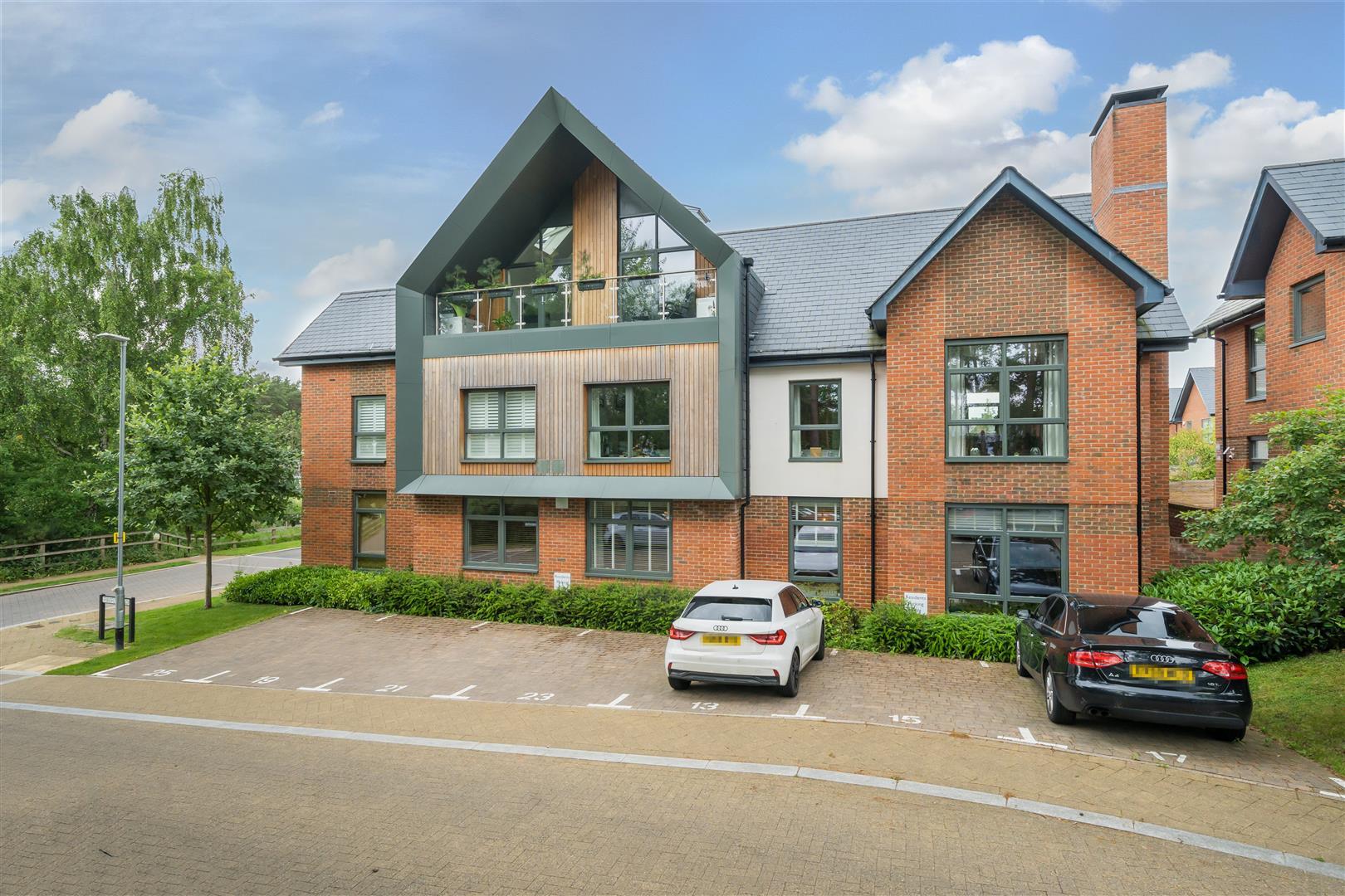 Chieftain Road, Longcross