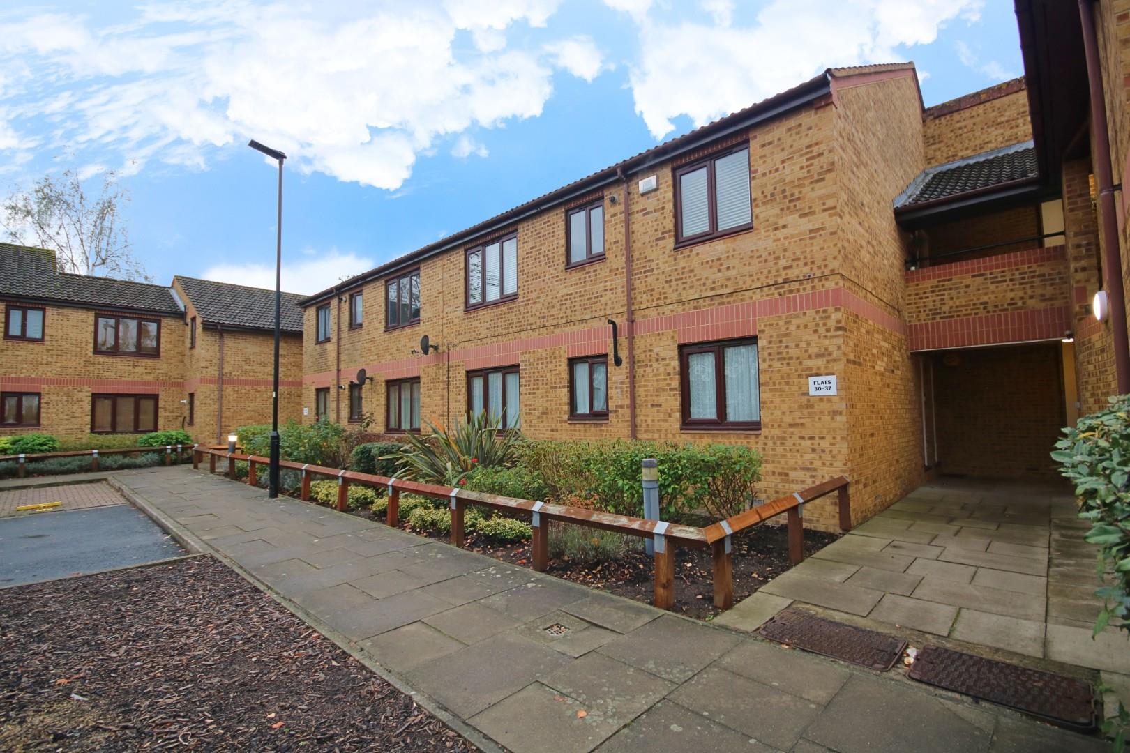 Larkham Close, Feltham