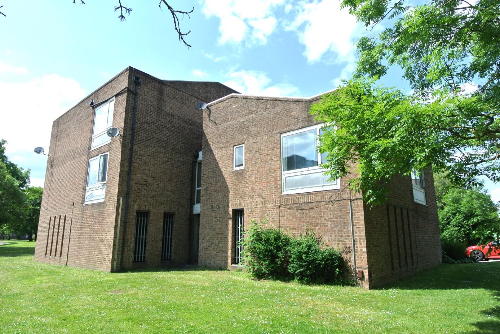 Whitley Close, Stanwell, Staines-Upon-Thames