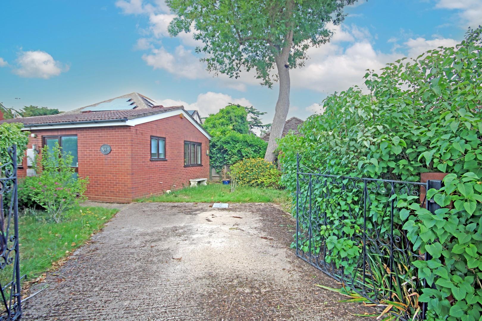 2 The Crescent, Ashford
