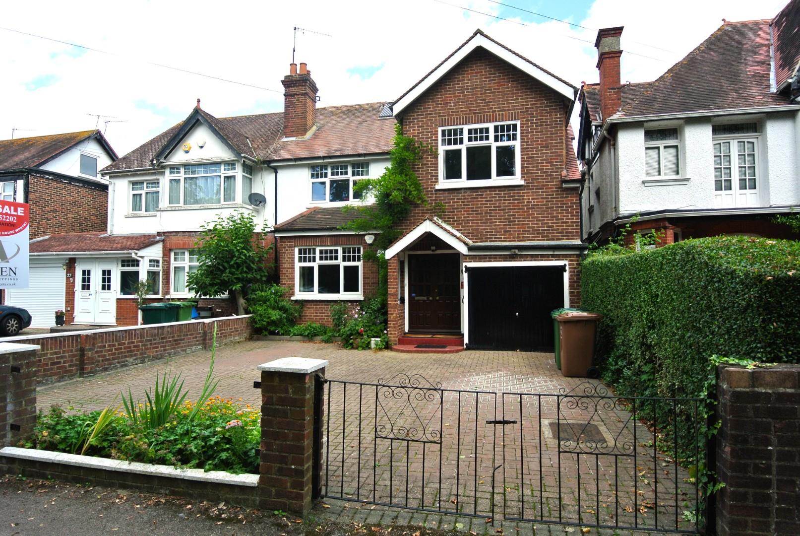 Manor Road, Ashford