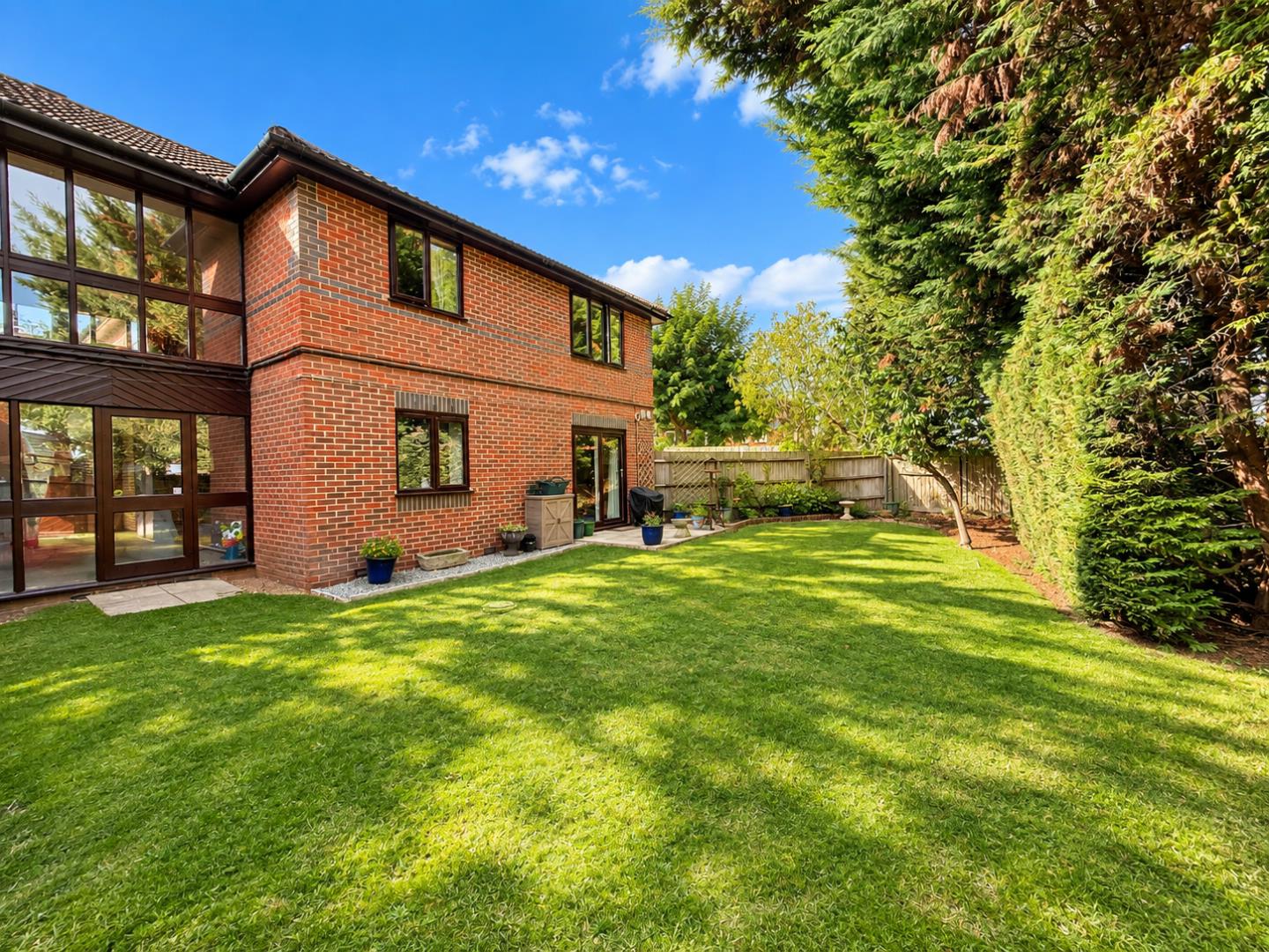 The Doultons, Staines-Upon-Thames