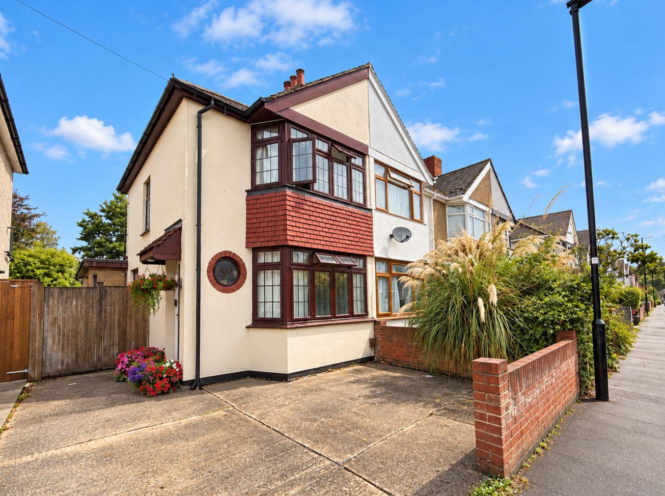 Sunningdale Avenue, Feltham