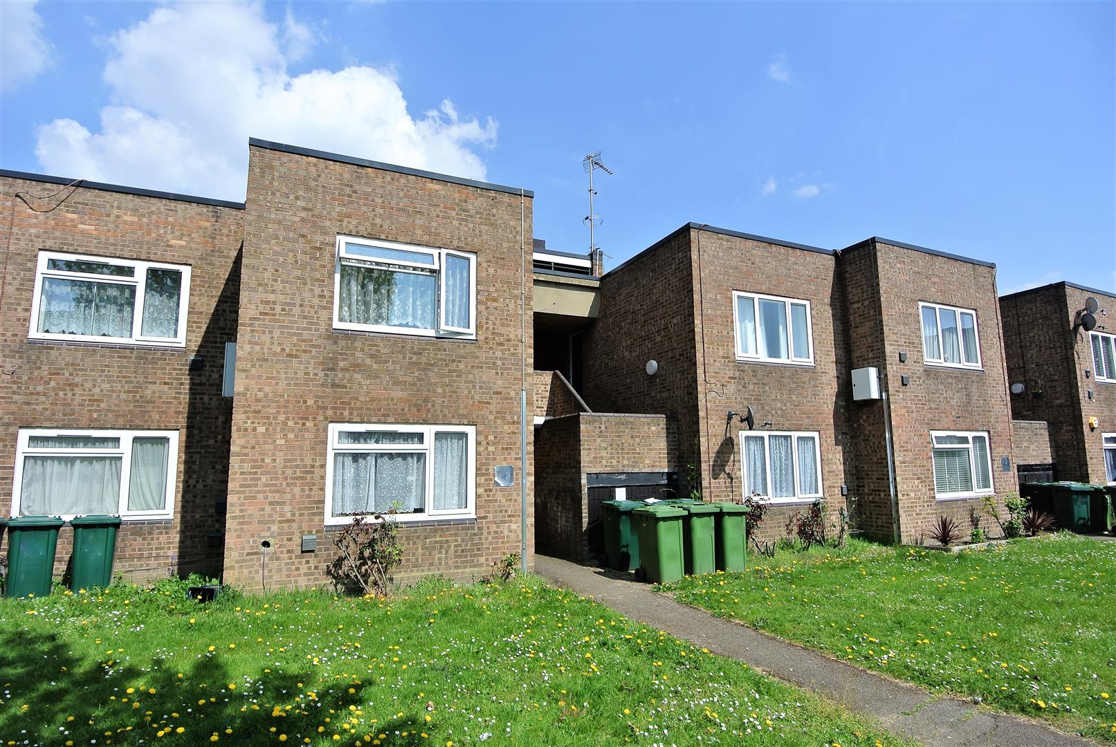 Whitley Close, Stanwell, Staines-upon-Thames