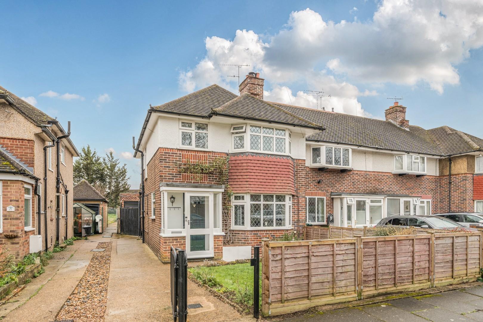 Tudor Close, Ashford