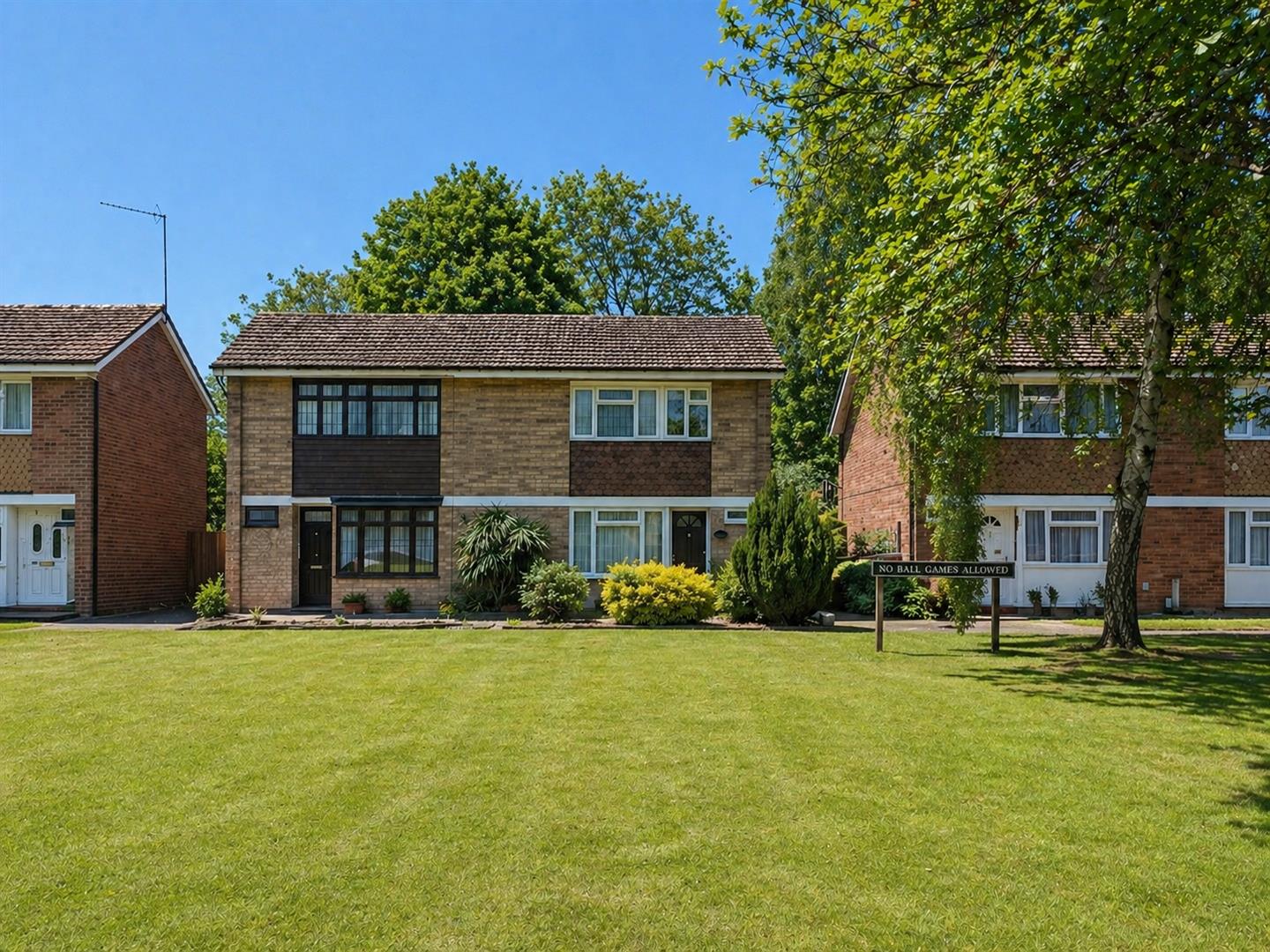 Cherrywood Avenue, Englefield Green,