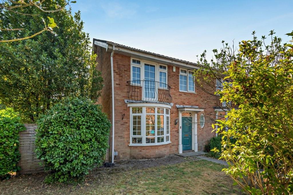 Armstrong Road, Englefield Green, Egham