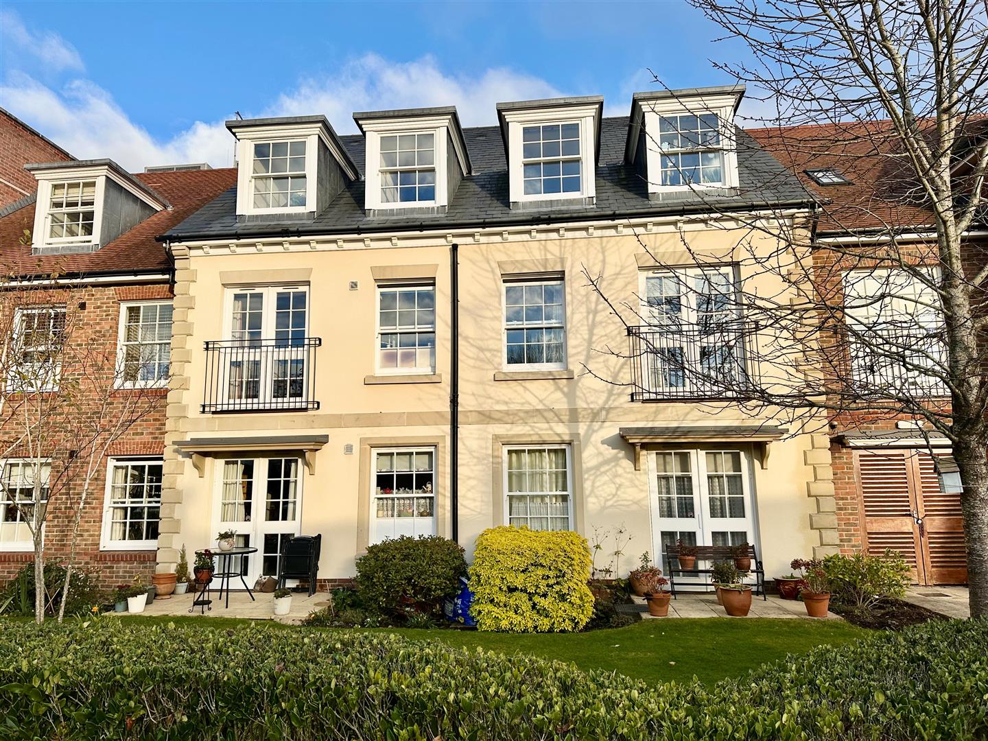 Trueman &amp; Grundy | Longbridge, Farnham - Trueman &amp; Grundy