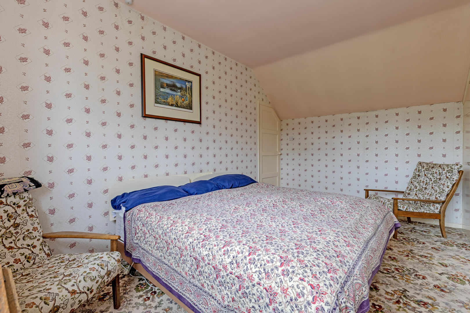 Daleway, Butts Road, Great Longstone, DE45 1UB