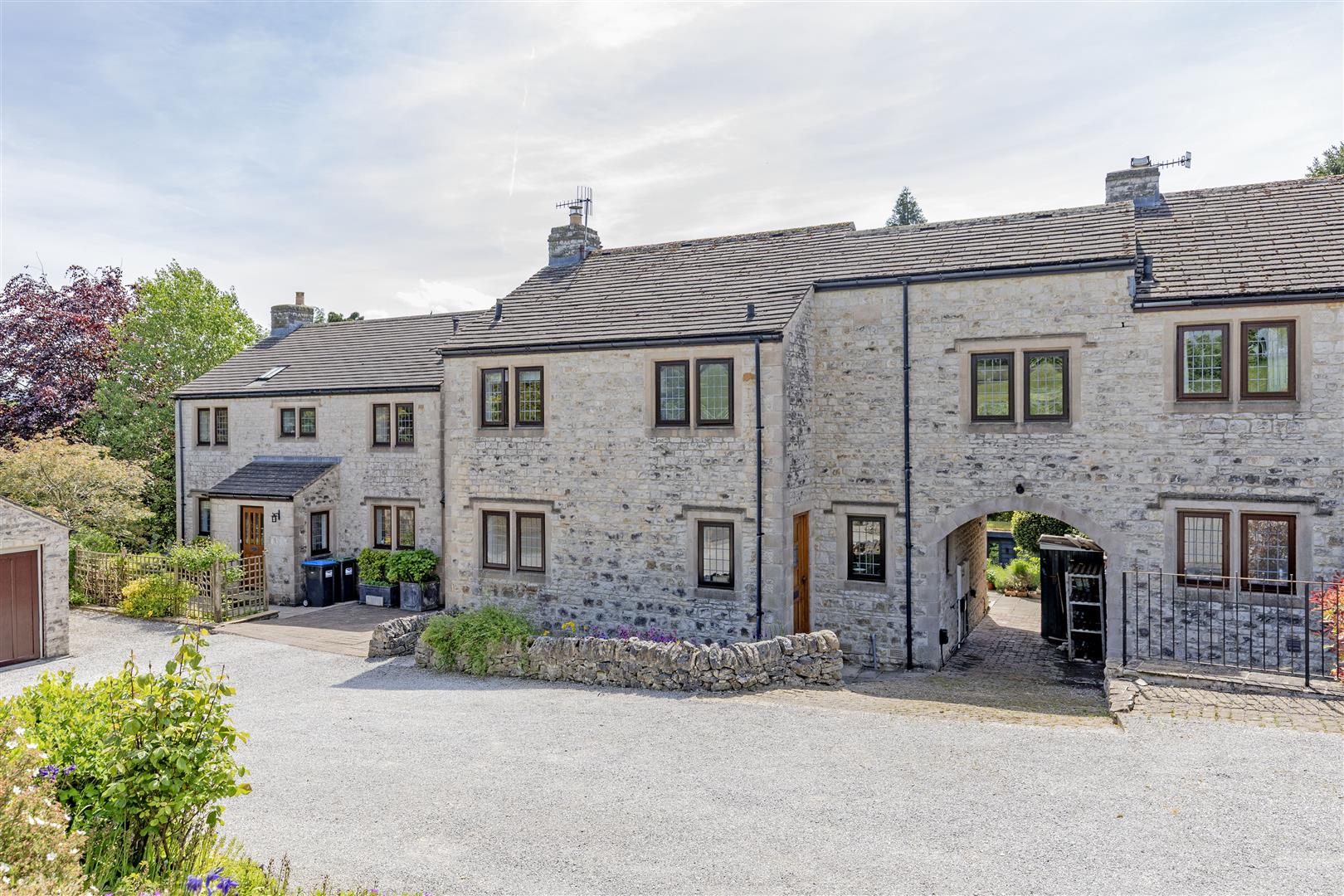 Snowberry House, Moor Lane, Youlgrave, DE45 1US