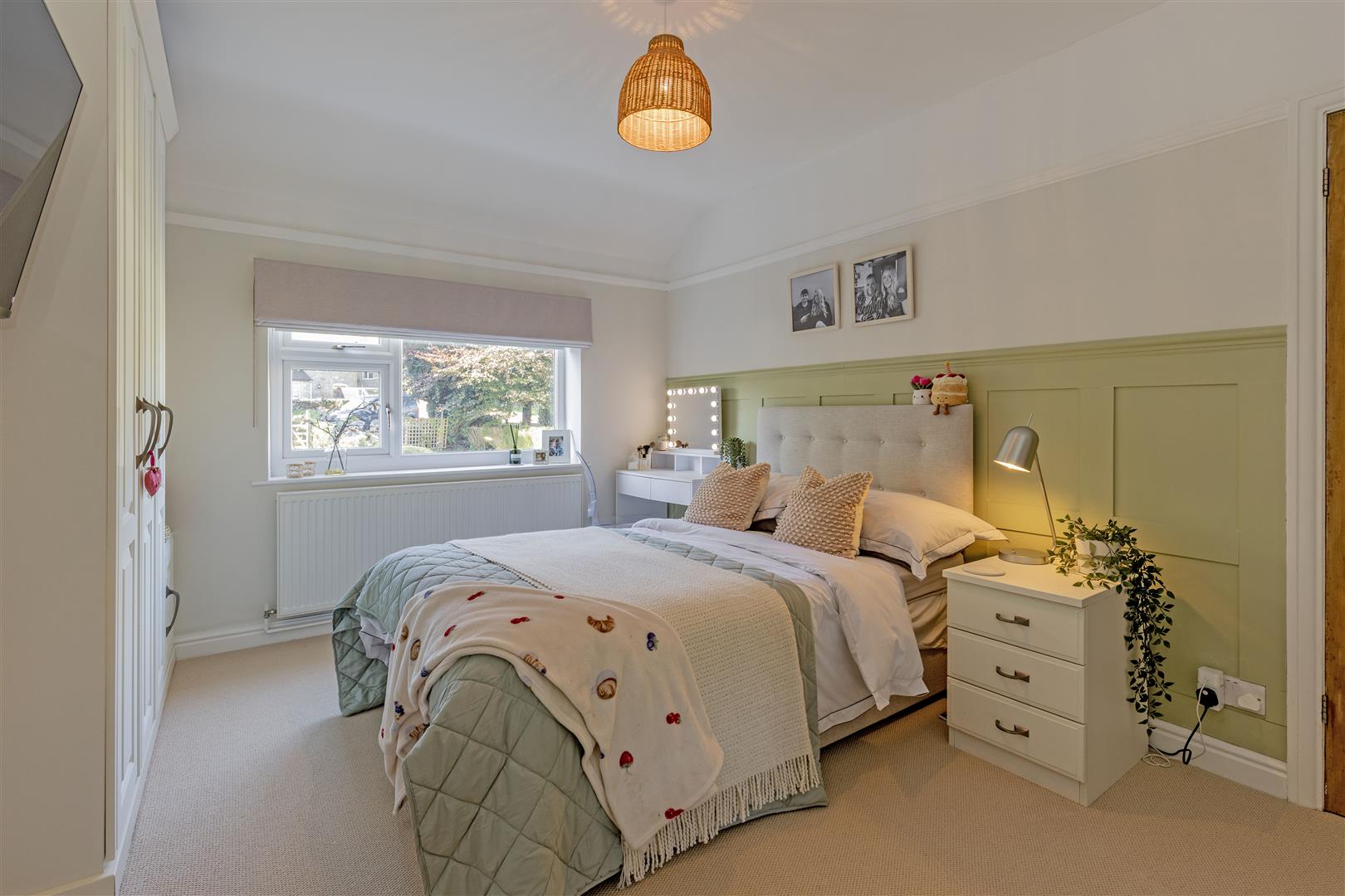 Clevedon, Main Road, Taddington, Buxton, SK17 9TR
