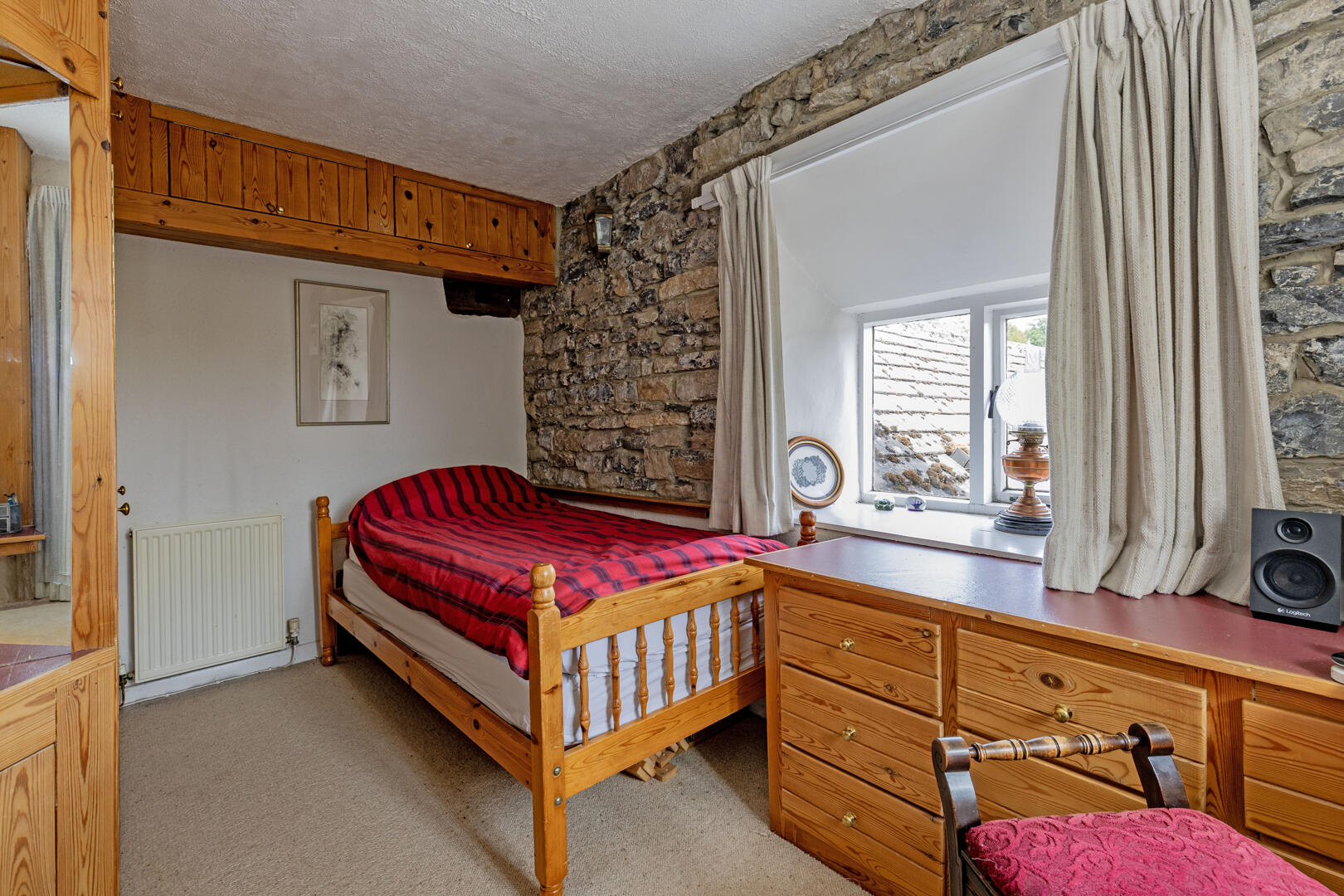 Stone Cottage, Sunny Bank, Great Longstone, DE45 1TL