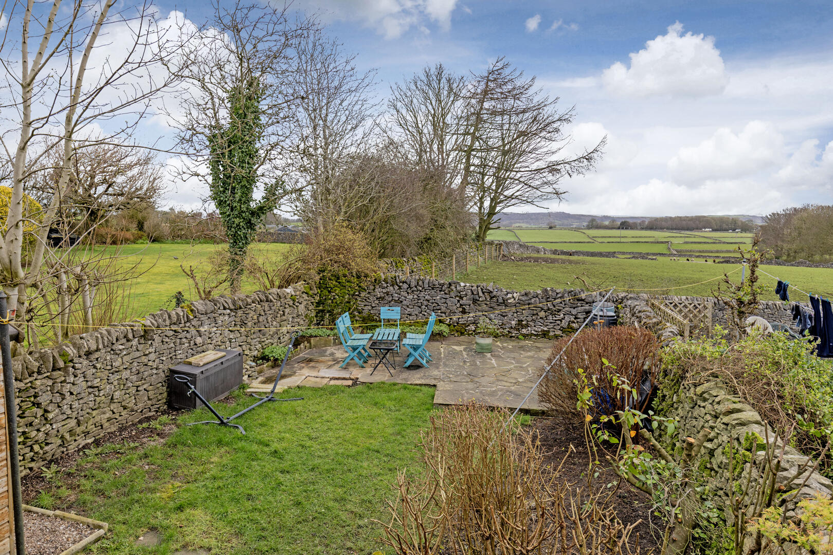 Moorfield, Alma Road, Tideswell, SK17 8ND