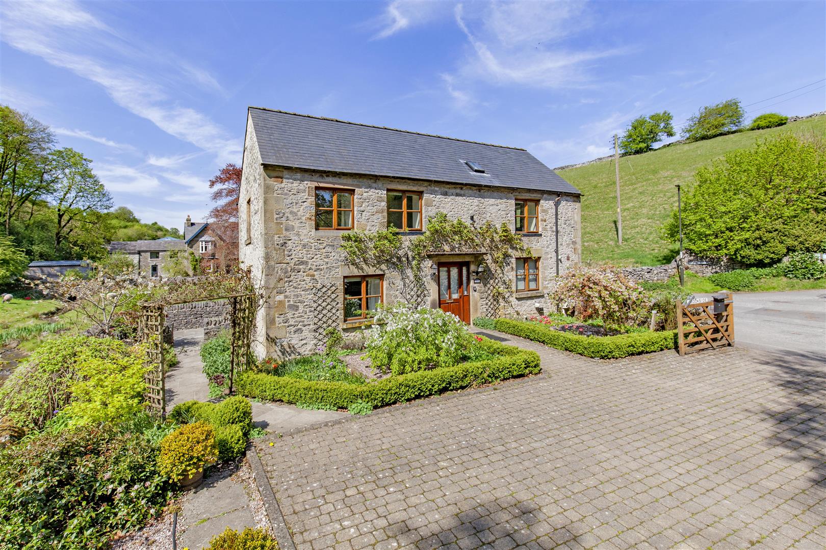 Brookside, Manchester Road, Tideswell, SK17 8LL
