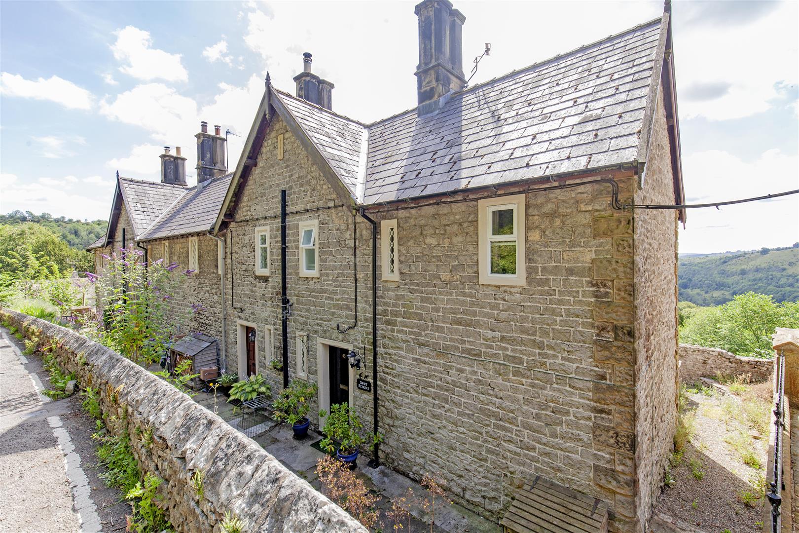 43, Middle Row, Cressbrook, Buxton, Derbyshire, SK17 8SX