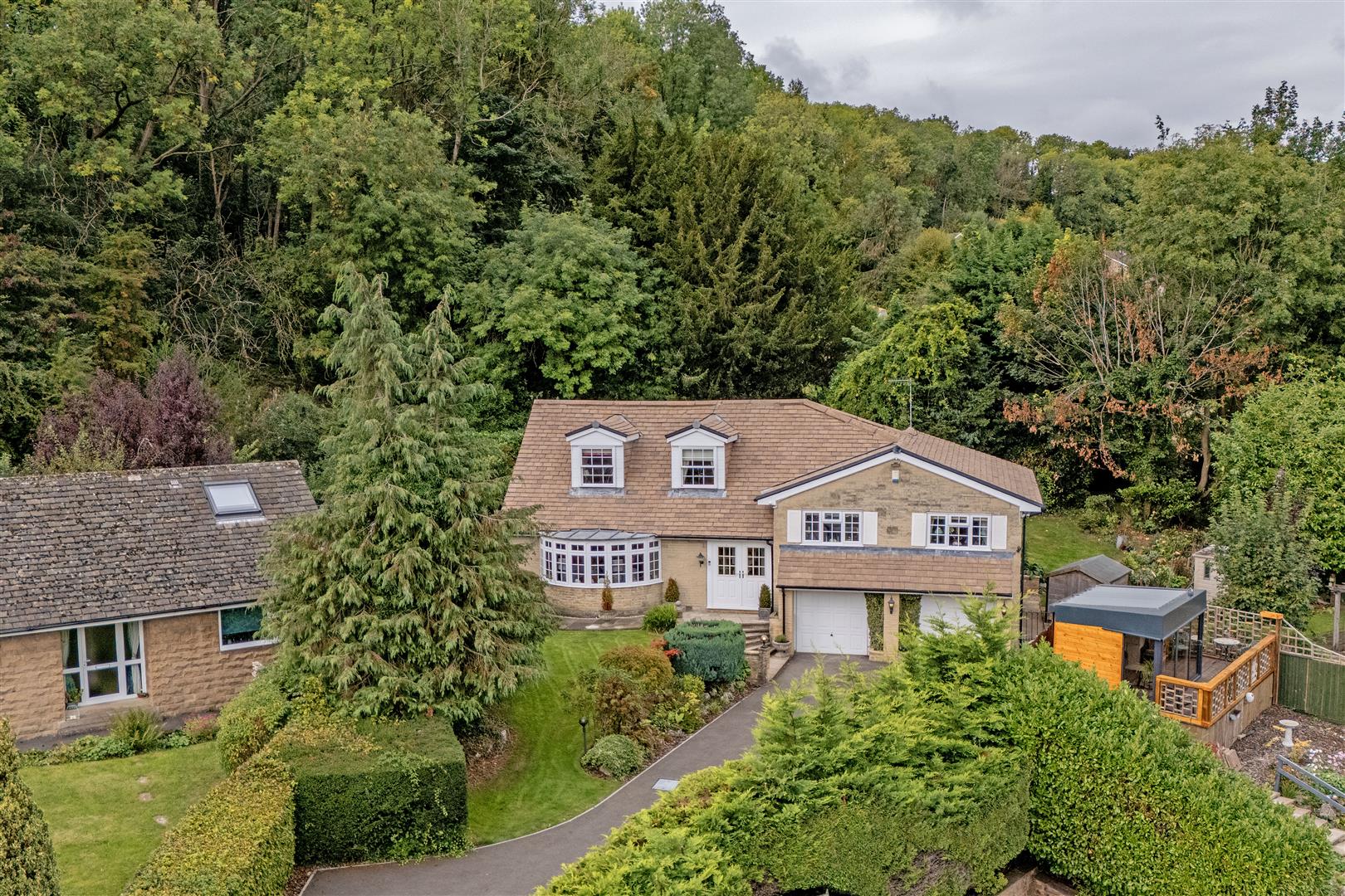 Willows, Wyedale View, Bakewell, DE45 1BB