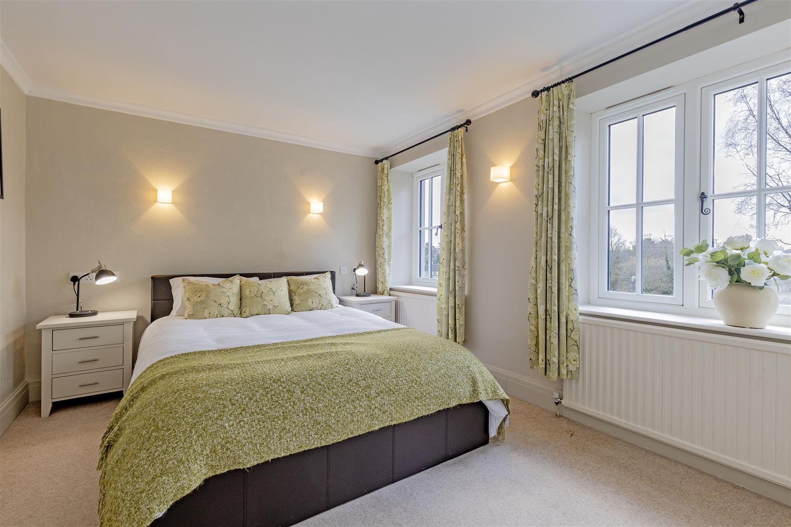 Cluden Bank, Main Street, Great Longstone, DE45 1TF