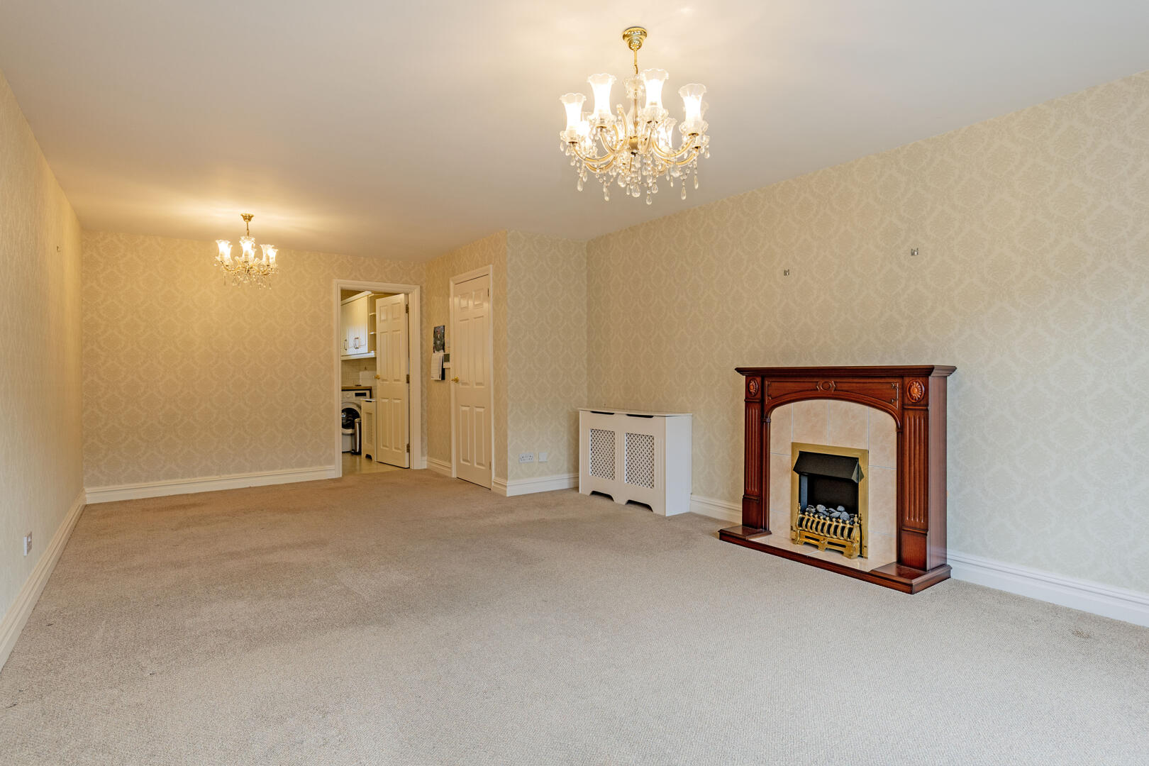 Apartment 10, Holme Court, Matlock Street, Bakewell, DE45 1GQ