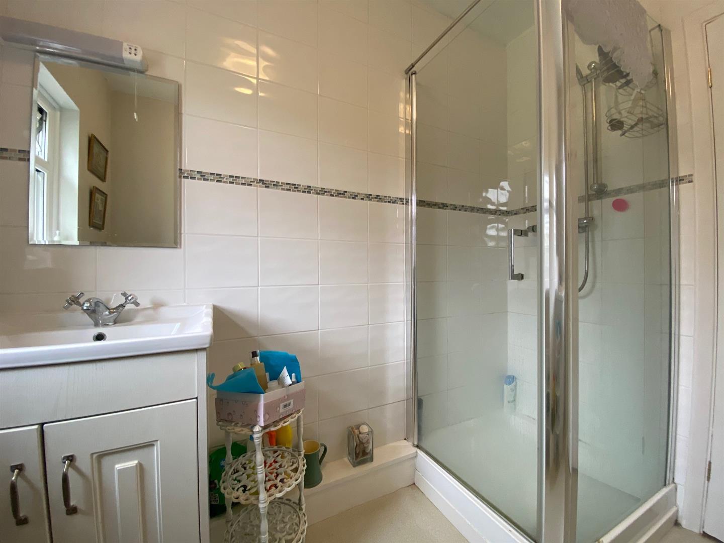 Peaklands, Grisedale Road West, Great Longstone, Bakewell, DE45 1TU