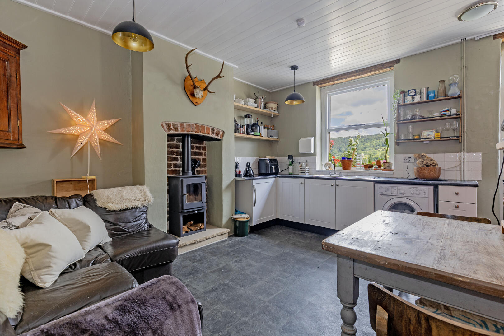 10, Rock Terrace, Bakewell, DE45 1DJ
