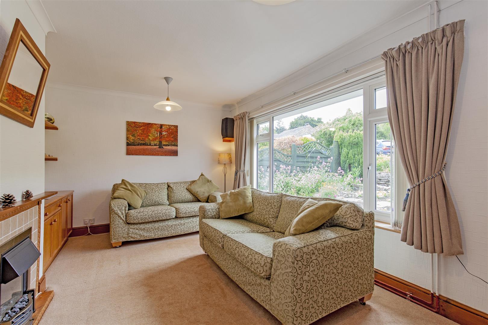 Silverhow, Burton Close Drive, Bakewell, DE45 1BG
